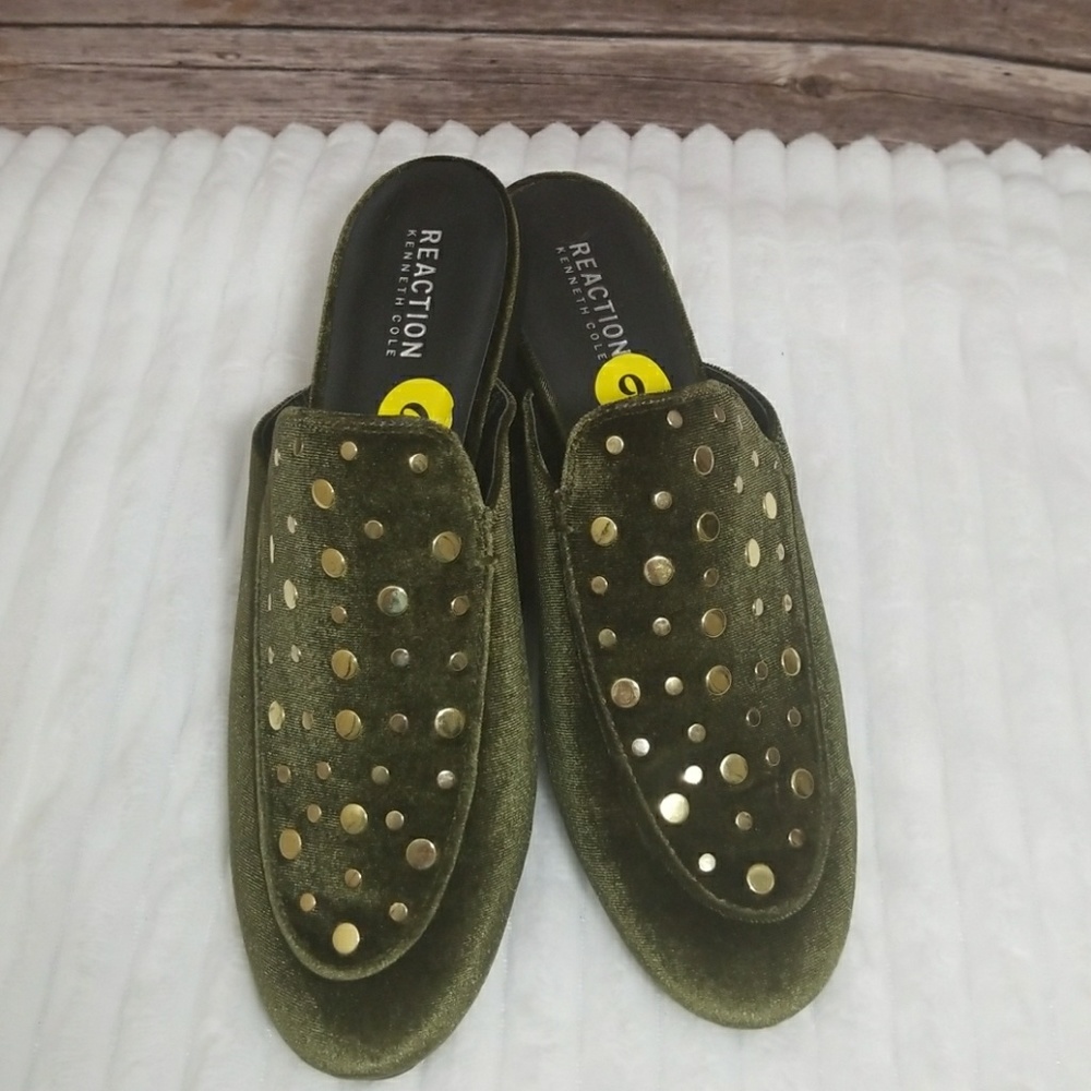 Green mules shoes gold hardware. NWOT
